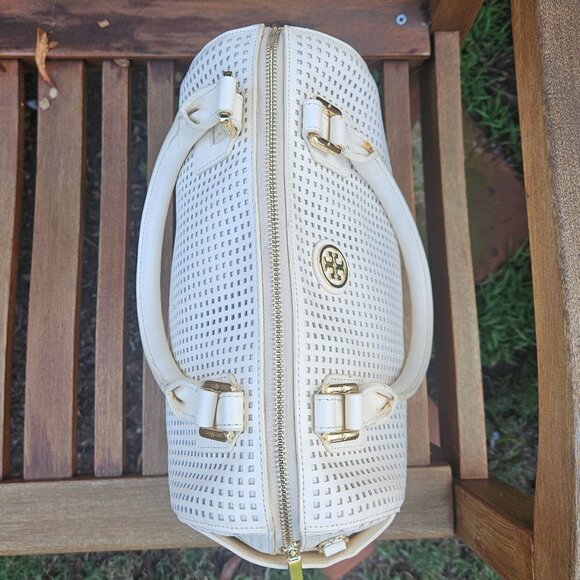 TORY BURCH Robinson Perforated Middy Satchel with COA - Picture 8 of 14